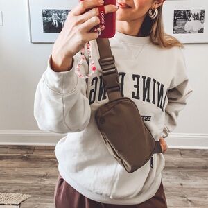 Lululemon Everywhere Belt Bag